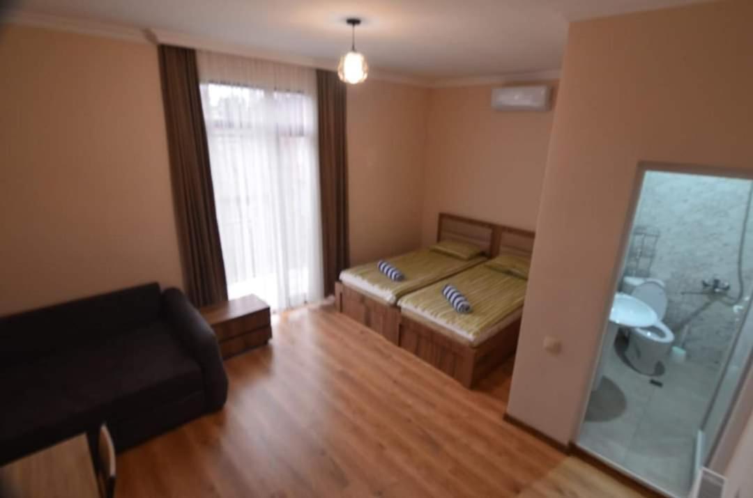 Mate'S Guest House Kobuleti Exterior photo